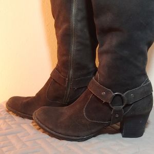 Born 7.5 charcoal gray leather boots